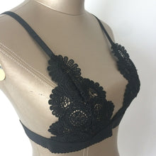 Sexy Women Lace Floral Crochet Crop Tops Spaghetti Strap Slim Bralette Camis Crop Top Sexy Vest Beachwear Lingerie IMY66