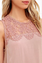 Women Chiffon Tank Tops Lace Floral Hollow Sleeveless Shirts Blouse Casual Tank Tops Blusas Feminino IMY66