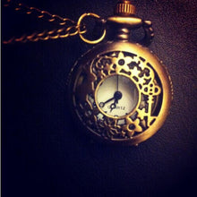 Vintage Designer Hollow Out Flowers Case Bronze Copper Quartz Pocket Watch Pendant Chain Necklace Fob Watches SE9 IMY66