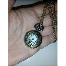 Vintage Designer Hollow Out Flowers Case Bronze Copper Quartz Pocket Watch Pendant Chain Necklace Fob Watches SE9 IMY66