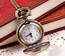 Vintage Designer Hollow Out Flowers Case Bronze Copper Quartz Pocket Watch Pendant Chain Necklace Fob Watches SE9 IMY66